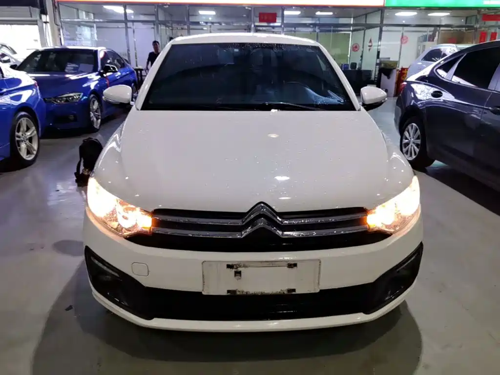 Citroen Elysee — миниатюра 3