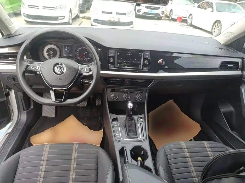 Volkswagen Lavida — миниатюра 10