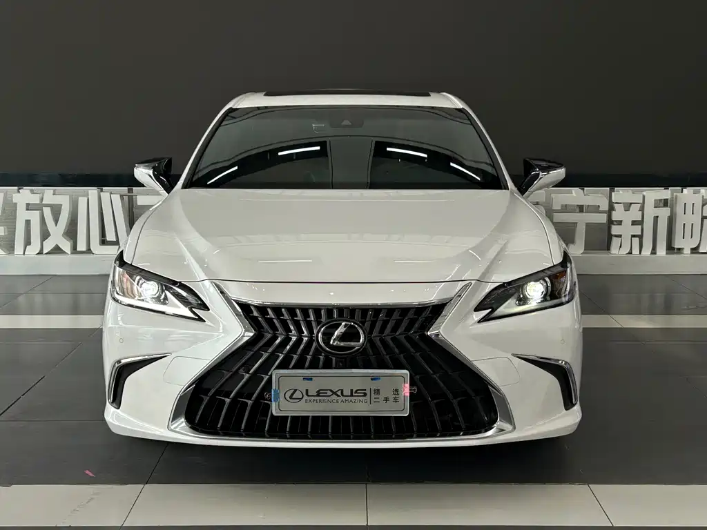 Lexus ES — миниатюра 2