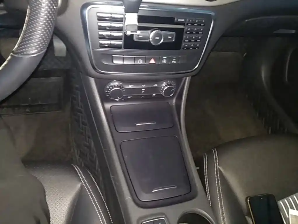 Mercedes-Benz GLA — миниатюра 14