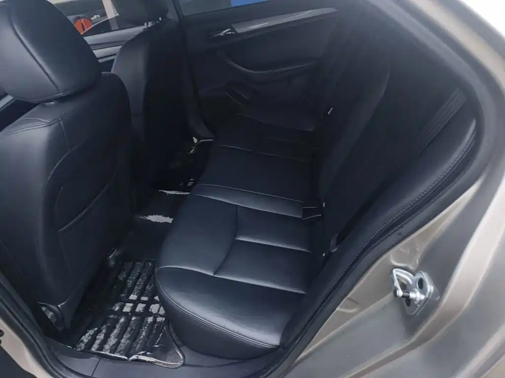 Roewe 360 — миниатюра 17