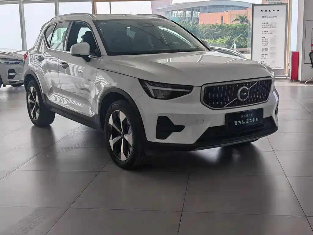 Volvo XC40 — миниатюра 3