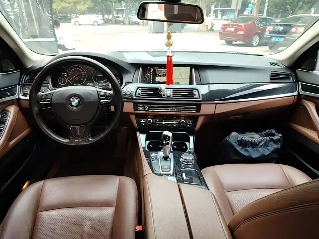 BMW 5 Series (Import) — миниатюра 10