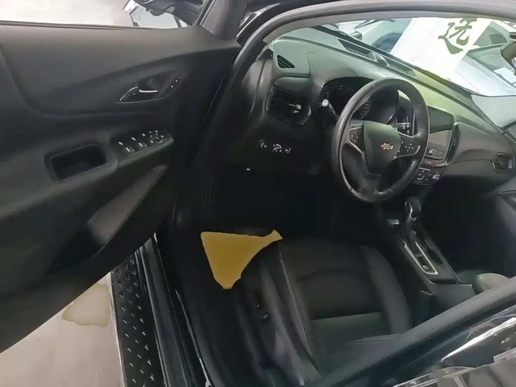 Chevrolet Equinox — миниатюра 16