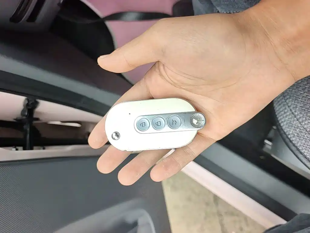 Wuling MINIEV — миниатюра 9