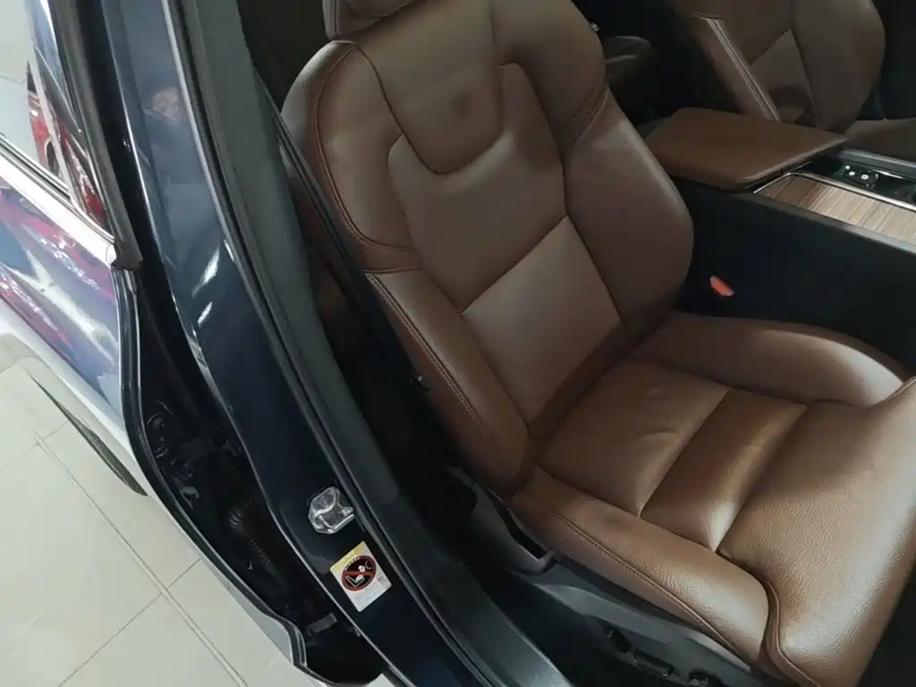 Volvo XC60 — миниатюра 25