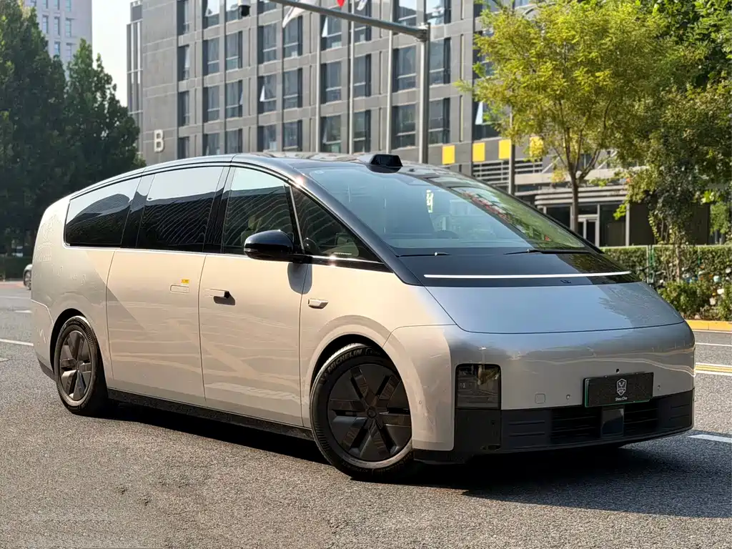 Li Auto Li MEGA — миниатюра 3