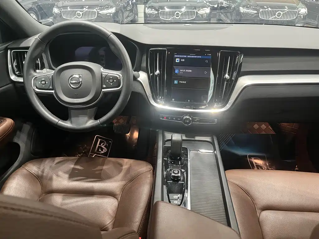 Volvo S60 2023 B4 Luxury