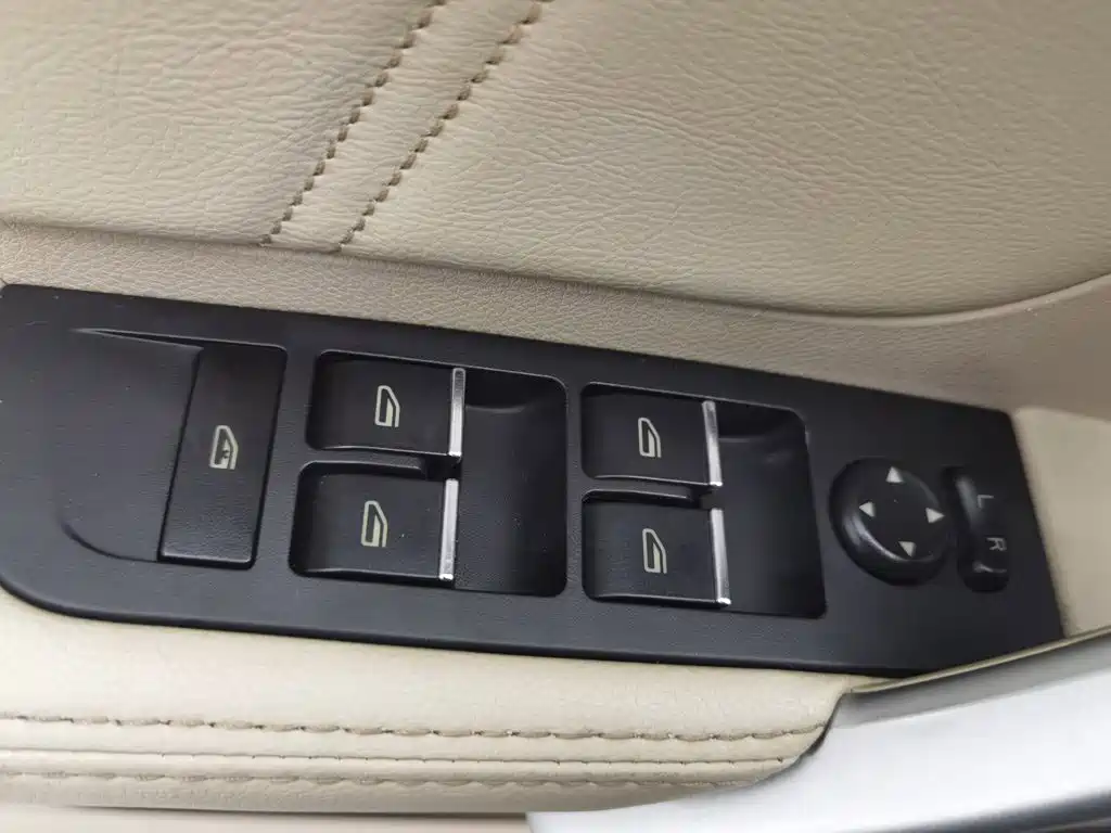 Geely Emgrand — миниатюра 9