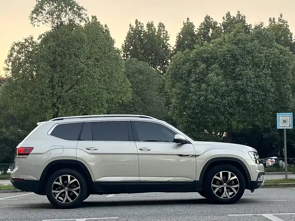 Volkswagen Teramont — миниатюра 8