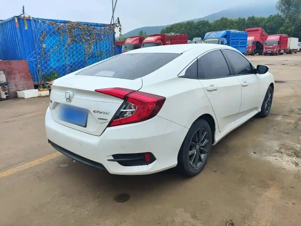 Honda Civic — миниатюра 7