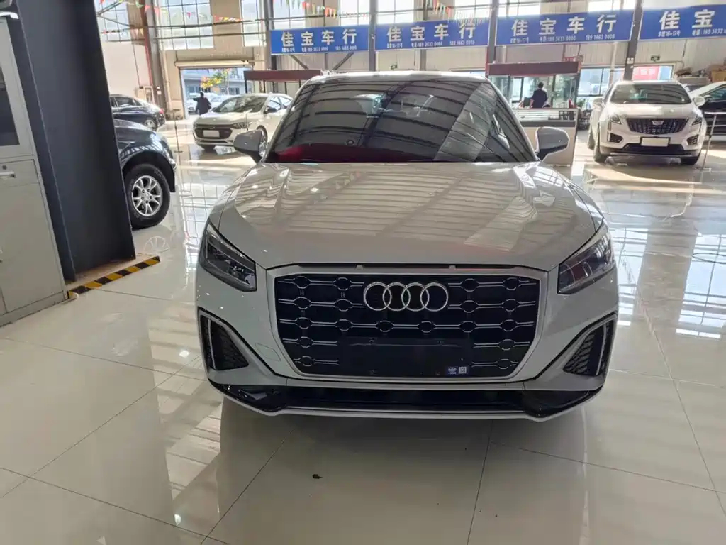 Audi Q2L — миниатюра 2
