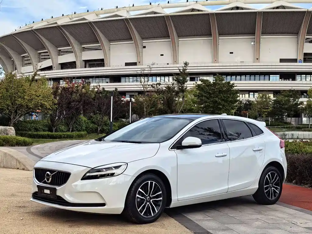 Volvo V40 — миниатюра 9