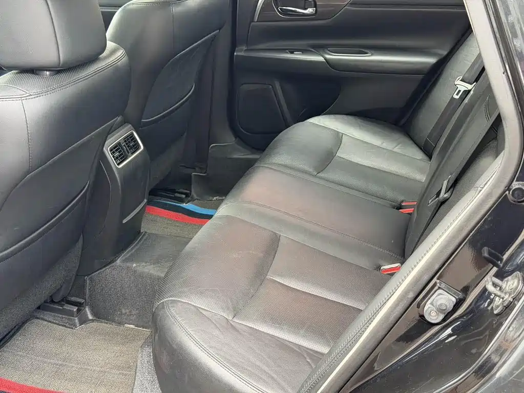 Nissan Teana — миниатюра 12