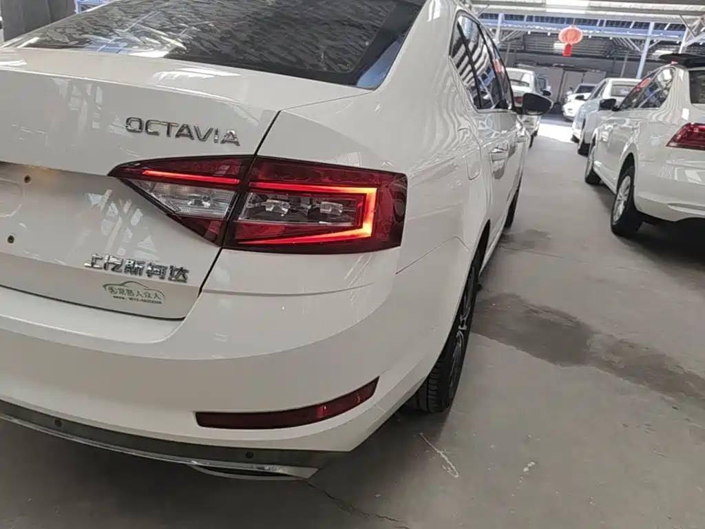 Skoda Octavia — миниатюра 8