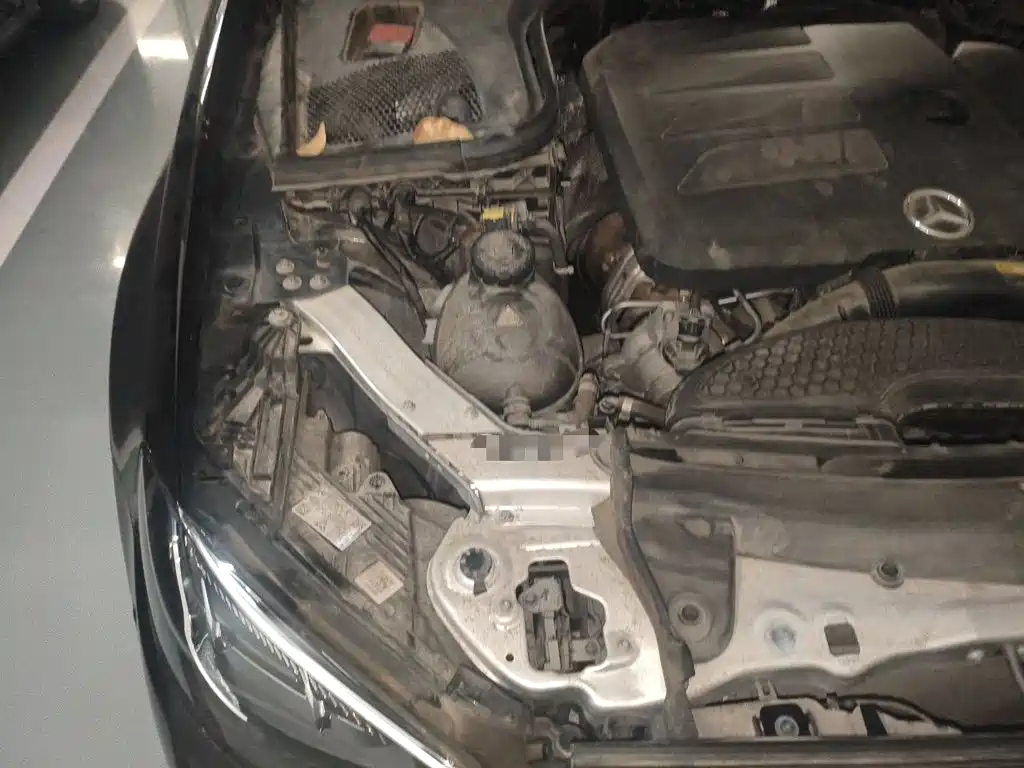 Mercedes-Benz E-Class — миниатюра 20