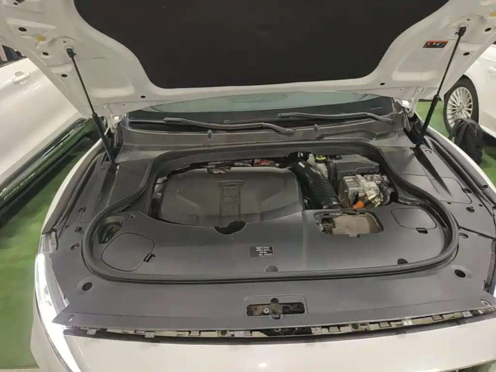 Geely Borui Hybrid — миниатюра 20