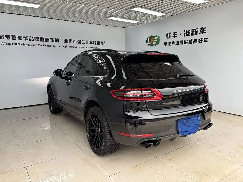Porsche Macan — миниатюра 7