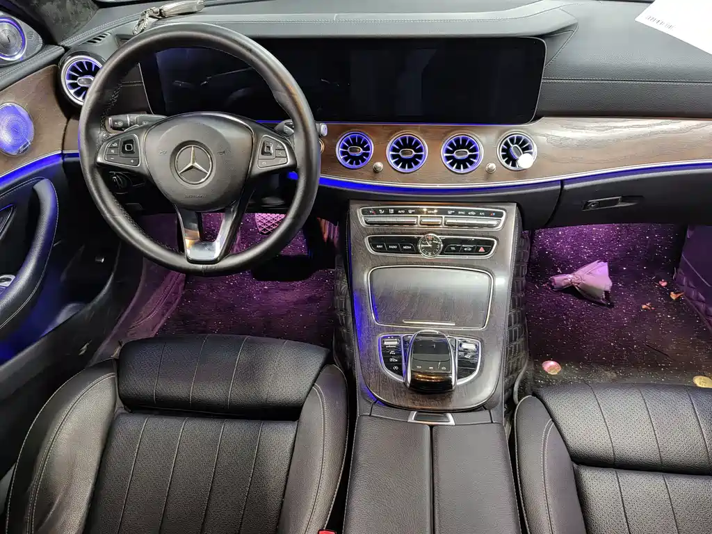 Mercedes-Benz E-Class — миниатюра 10