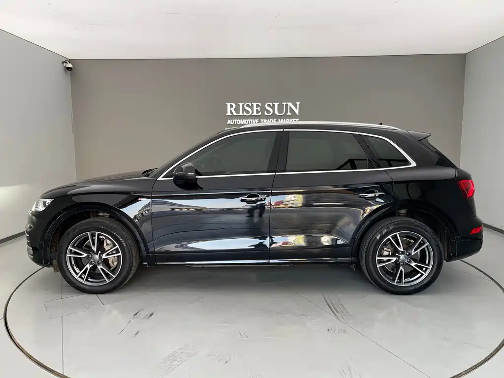 Audi Q5L — миниатюра 7
