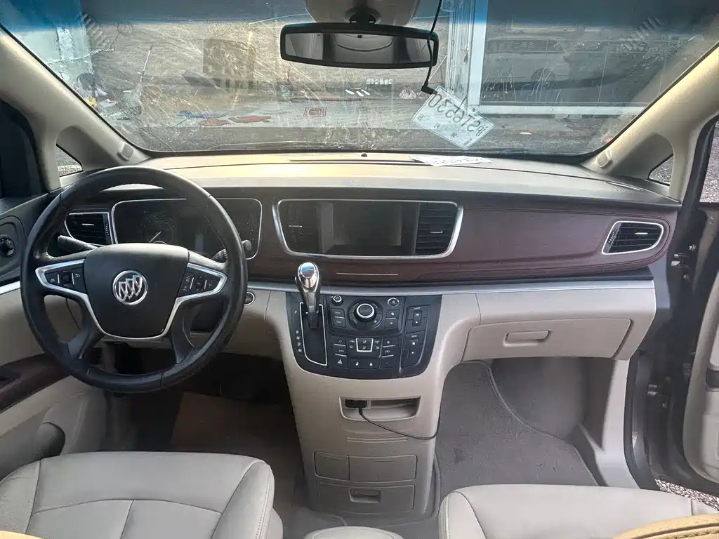 Buick GL8 — миниатюра 7