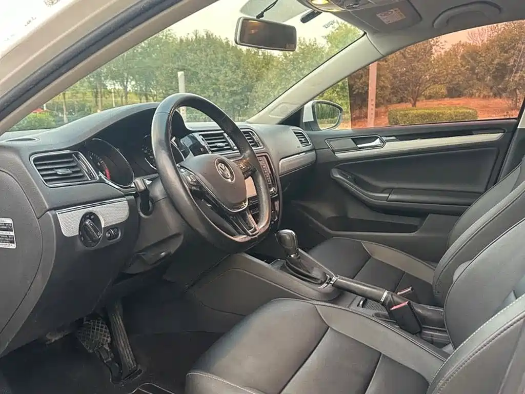 Volkswagen Sagitar — миниатюра 8