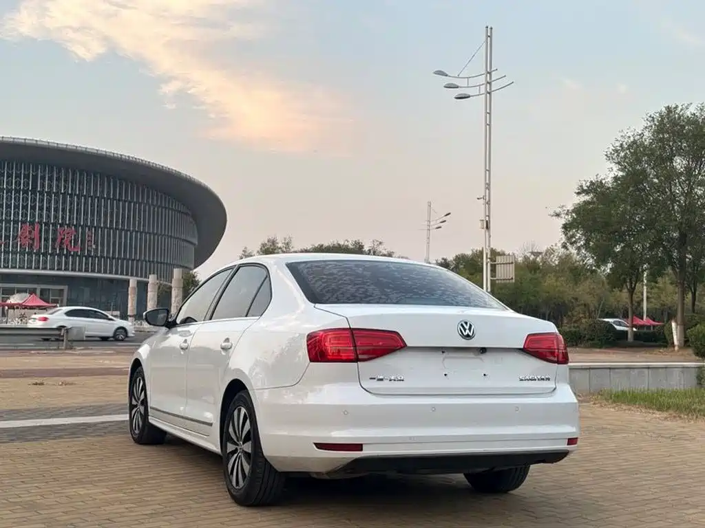 Volkswagen Sagitar — миниатюра 6