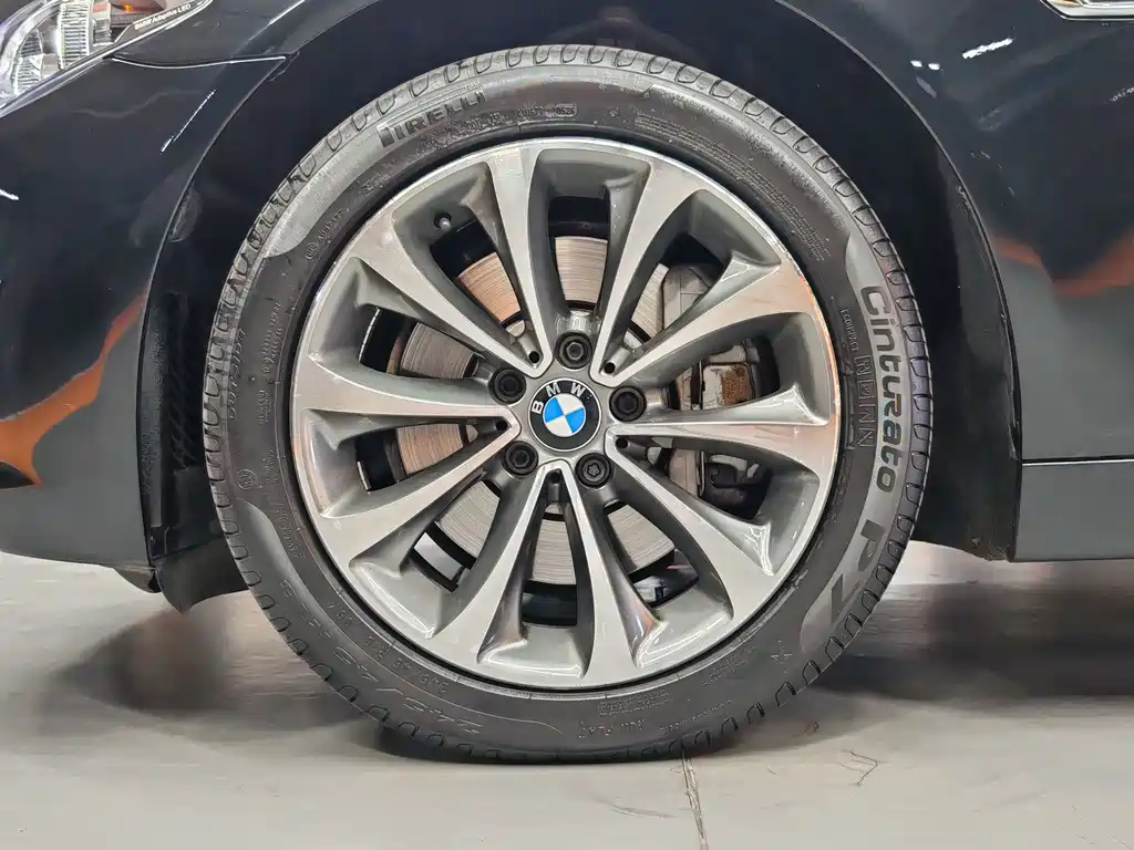 BMW 5 Series — миниатюра 25