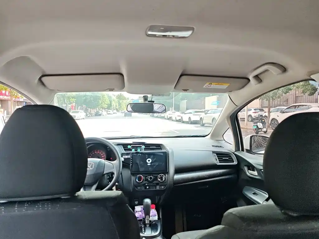 Honda Fit — миниатюра 9