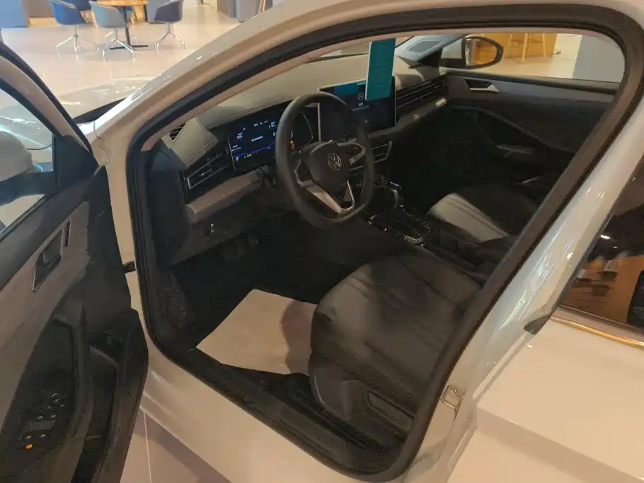 Volkswagen Sagitar — миниатюра 9
