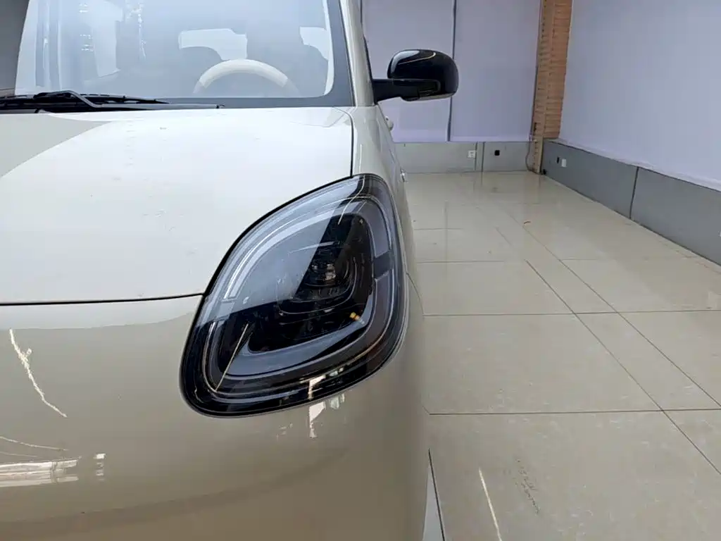 Wuling MINIEV — миниатюра 24