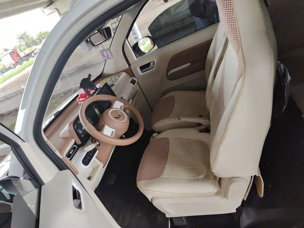 Wuling MINIEV — миниатюра 11