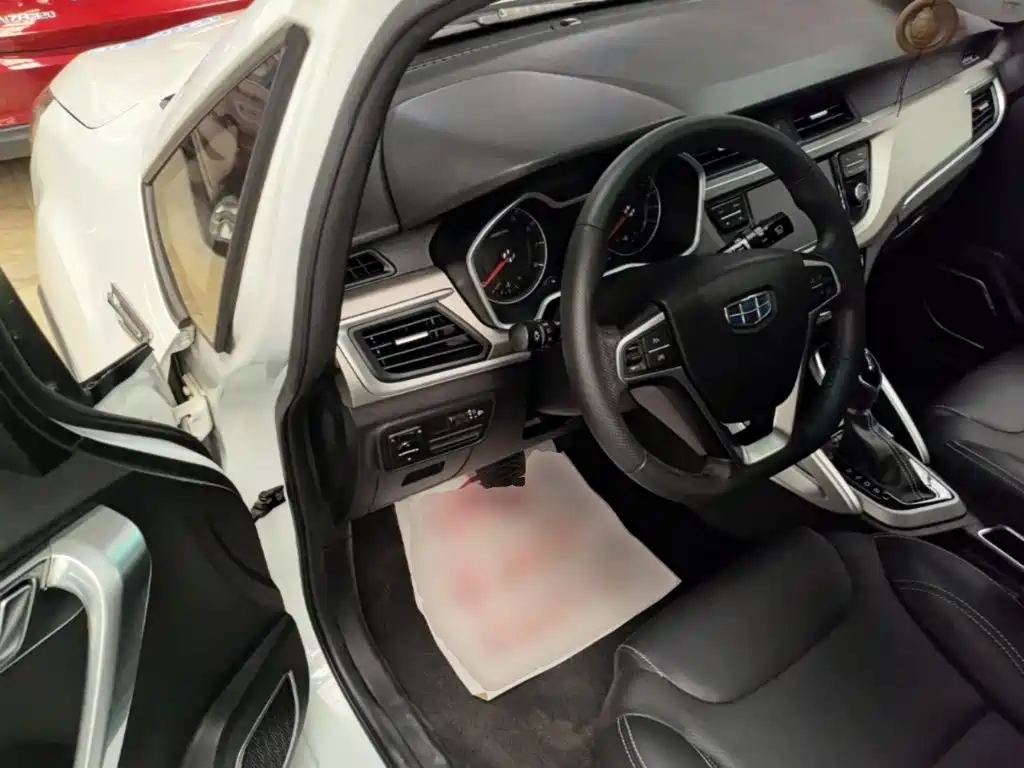 Geely Vision X3 — миниатюра 16
