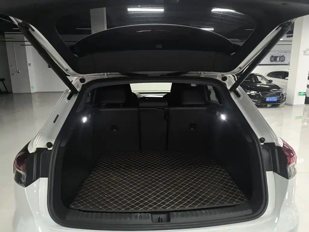 Audi Q4 e-tron — миниатюра 19