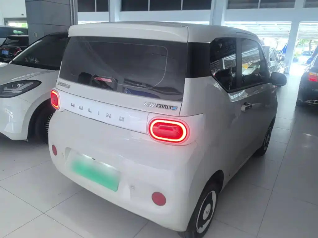 Wuling MINIEV — миниатюра 7