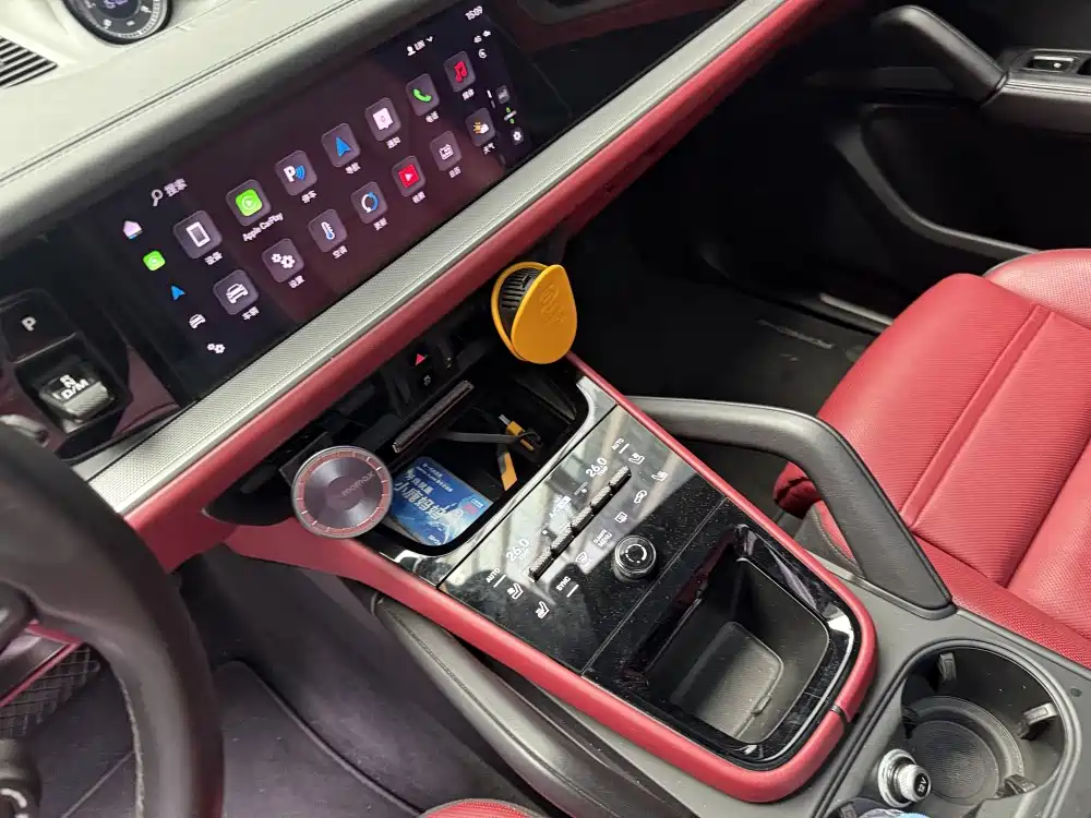 Porsche Cayenne — миниатюра 8