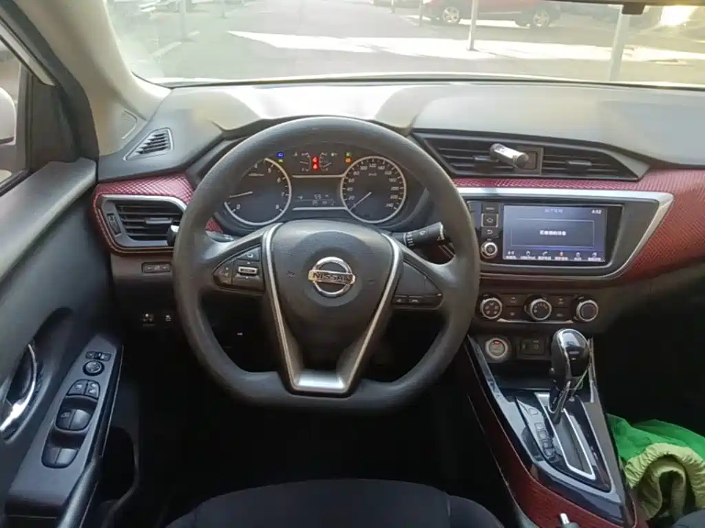 Nissan Bluebird — миниатюра 11