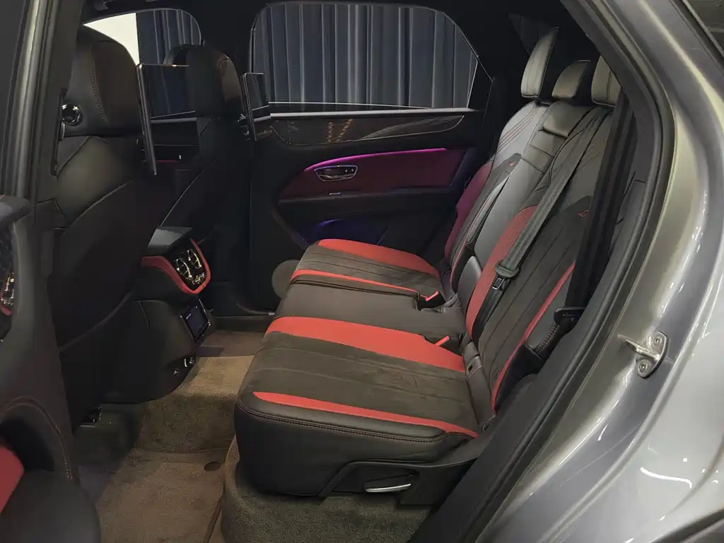 Bentley Bentayga — миниатюра 15