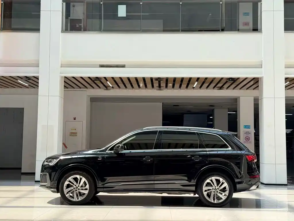 Audi Q7 — миниатюра 8