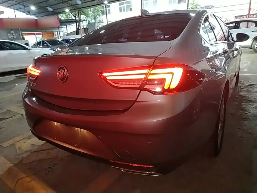 Buick Regal — миниатюра 6