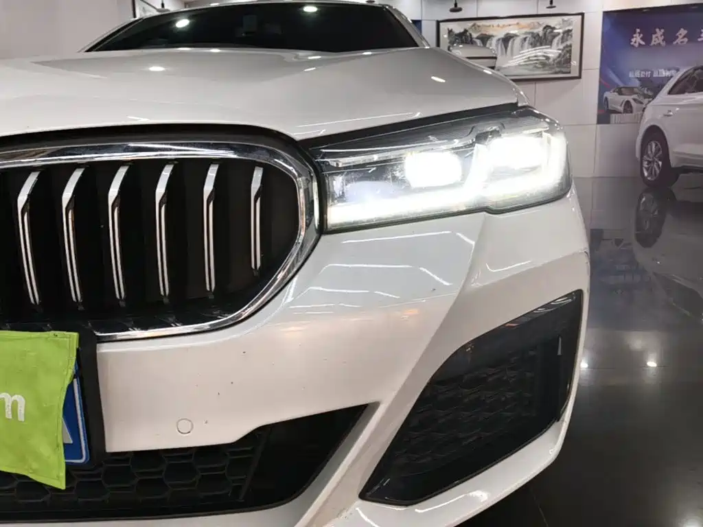 BMW 5 Series — миниатюра 24