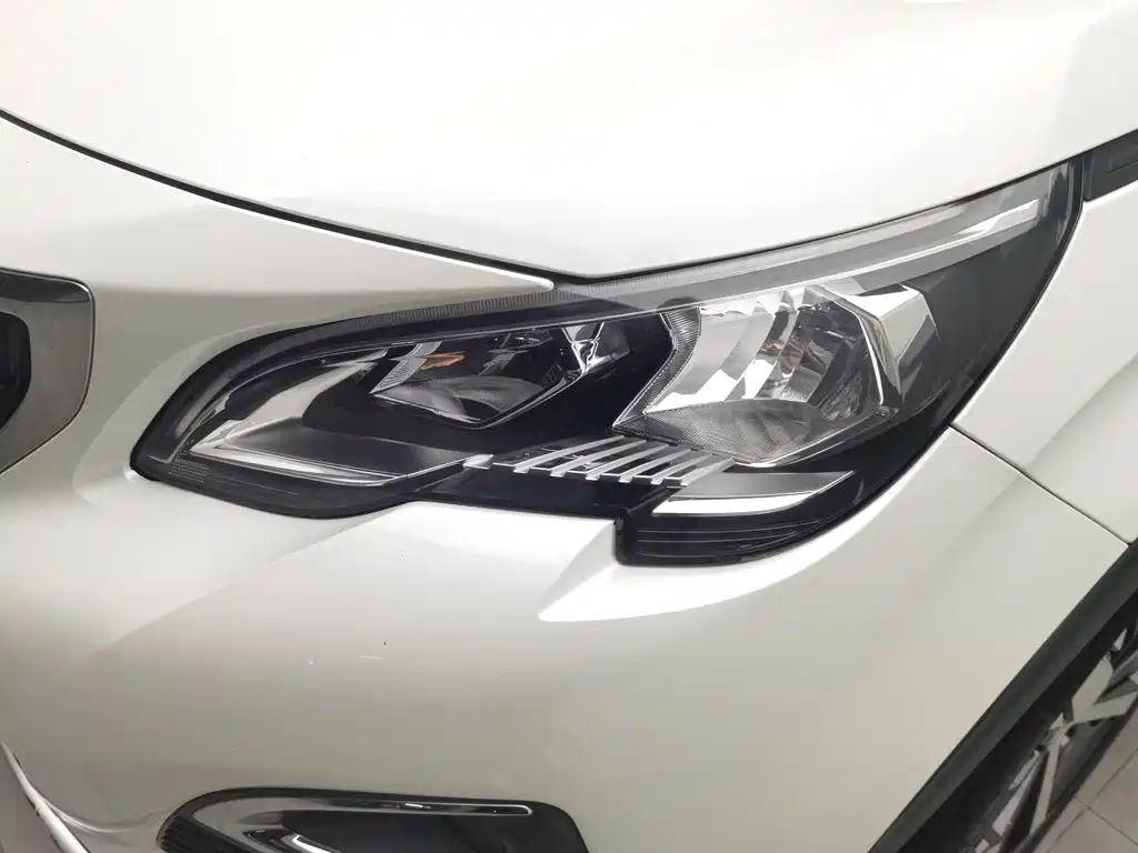 Peugeot 4008 — миниатюра 7