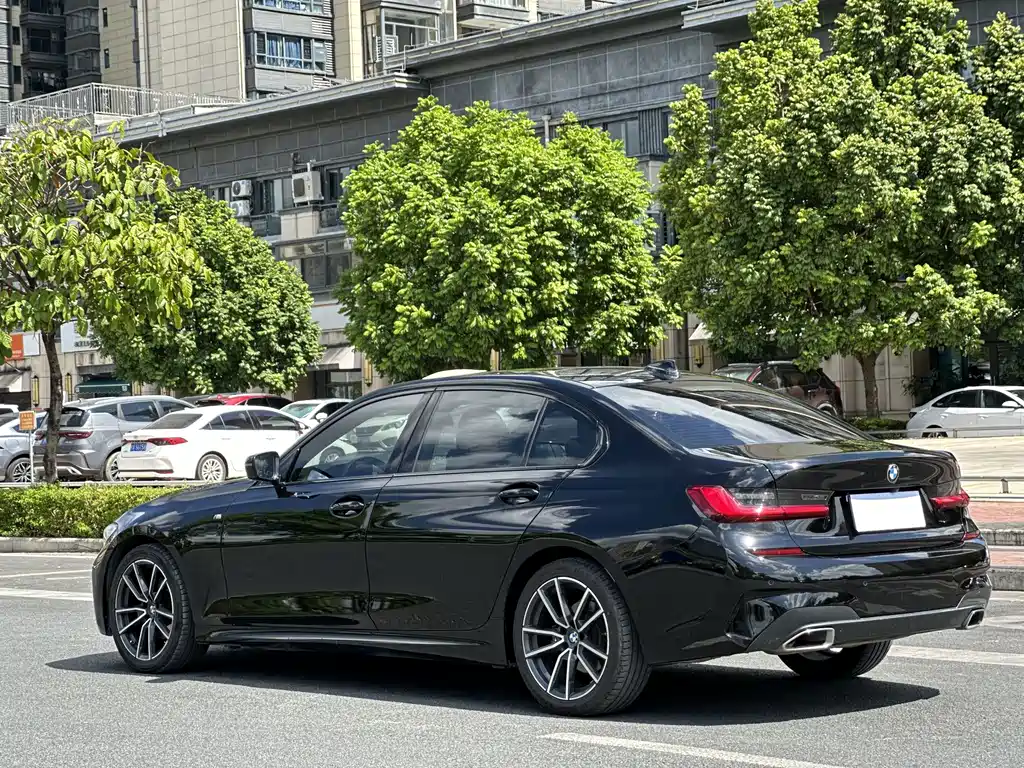 BMW 3 Series — миниатюра 8