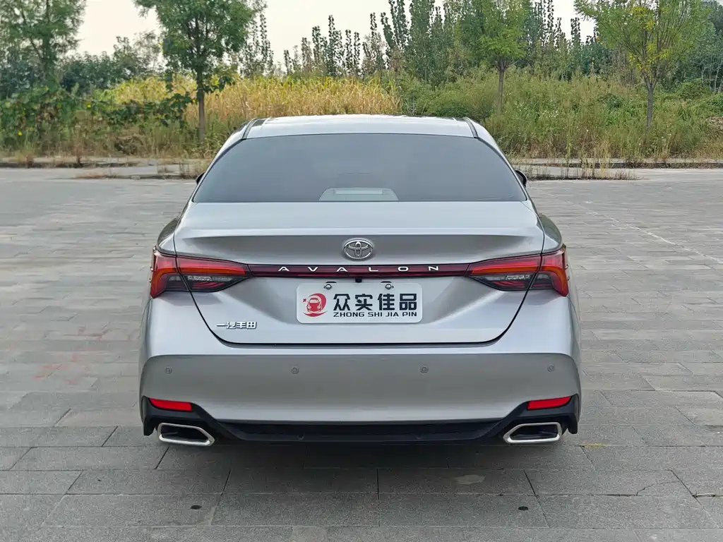 Toyota Avalon — миниатюра 8