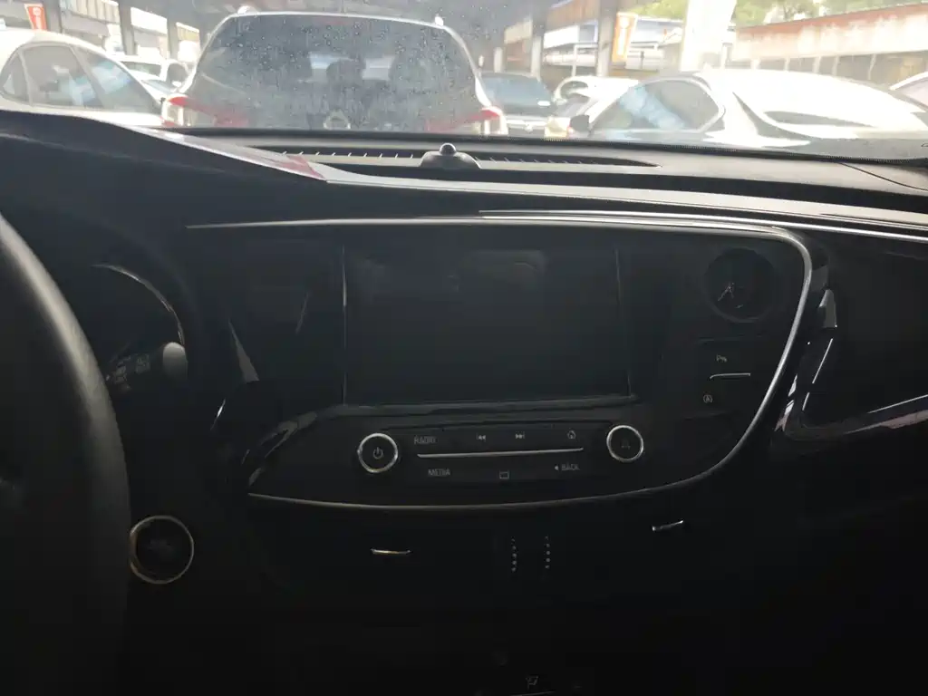 Buick Envision Plus — миниатюра 6