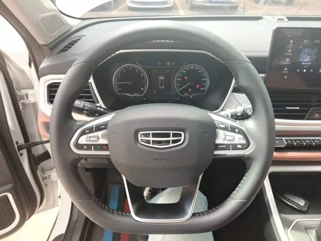 Geely Vision X6 — миниатюра 11
