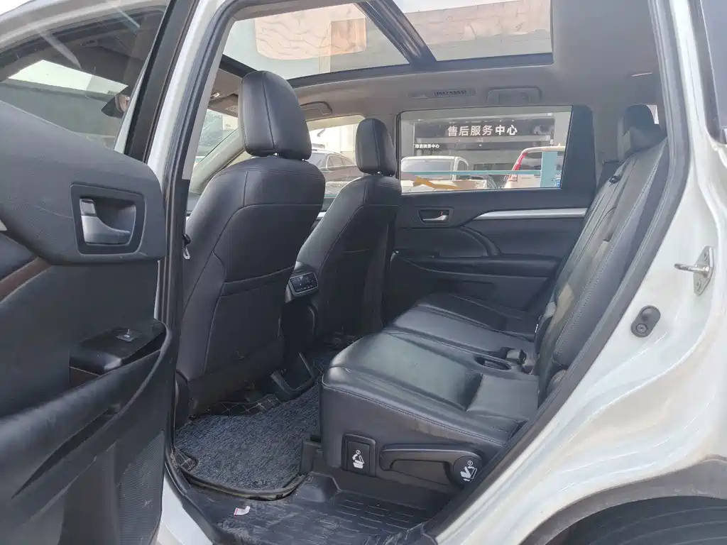 Toyota Highlander — миниатюра 7