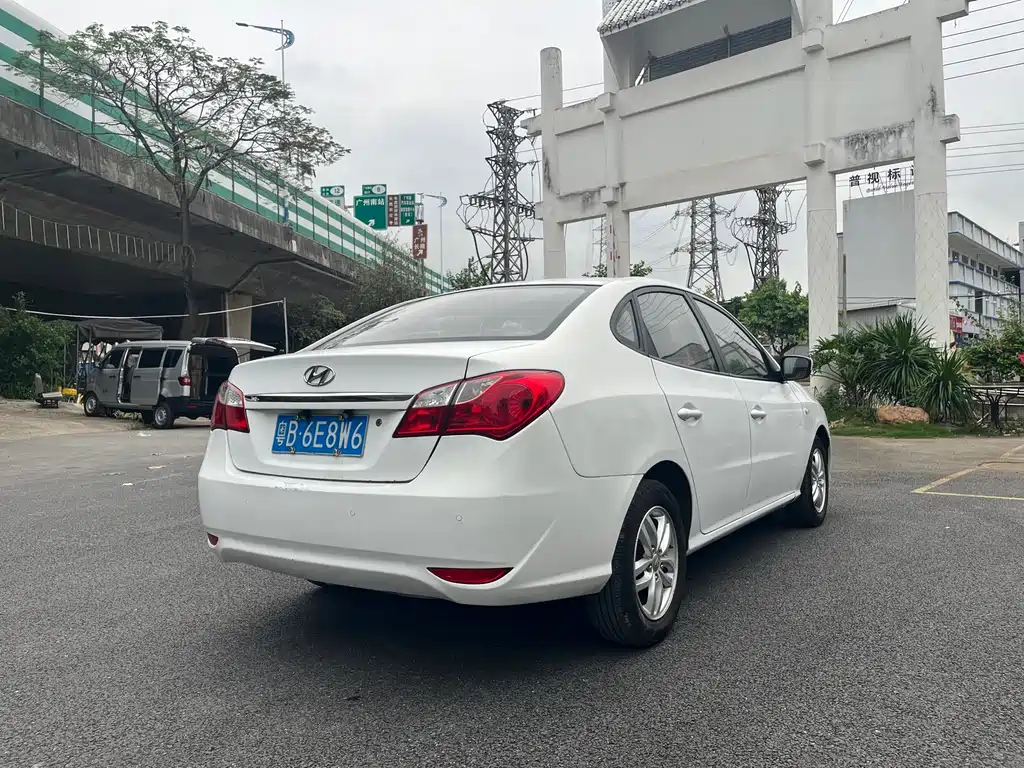 Hyundai Elantra 2011 1.6L AT Comfort