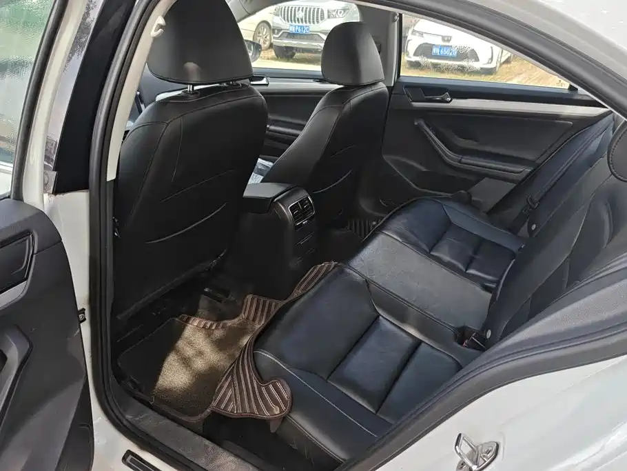 Volkswagen Sagitar — миниатюра 11