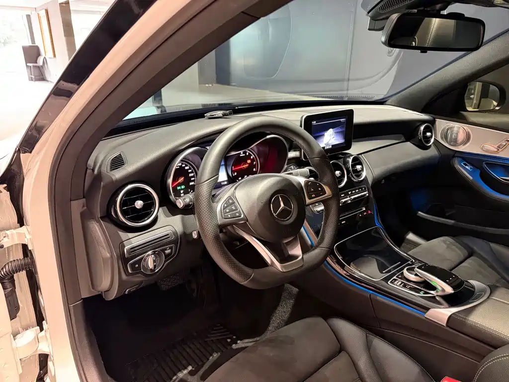 Mercedes-Benz C-Class — миниатюра 7